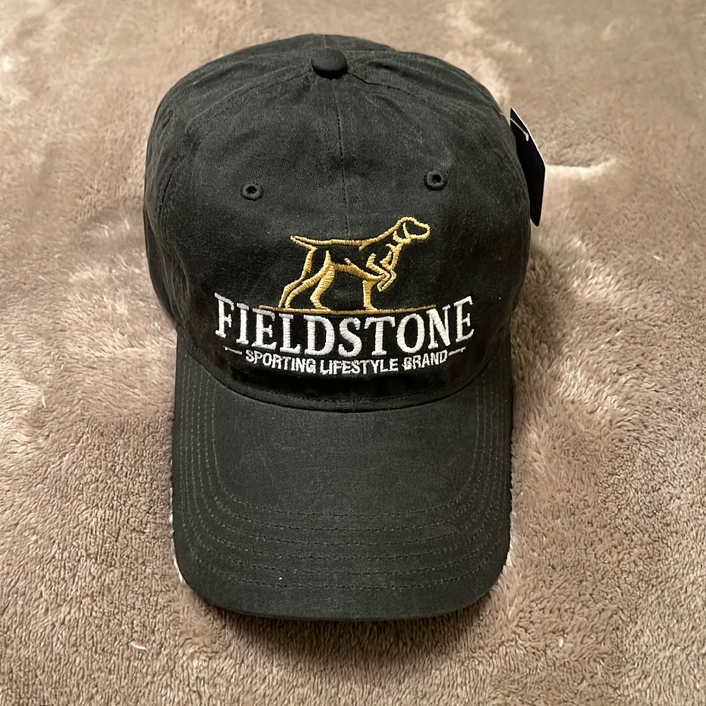 New mens FIELDSTONE Outfitters oil cloth adjustable hat.